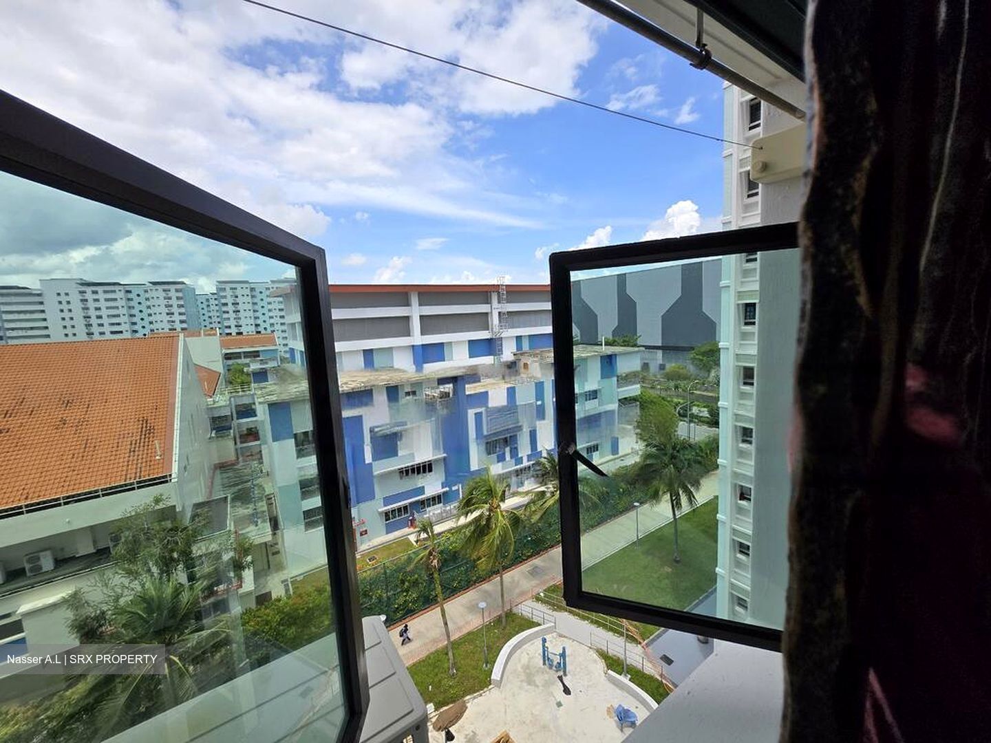 Blk 243 Pasir Ris Street 21 (Pasir Ris), HDB Executive #447265671